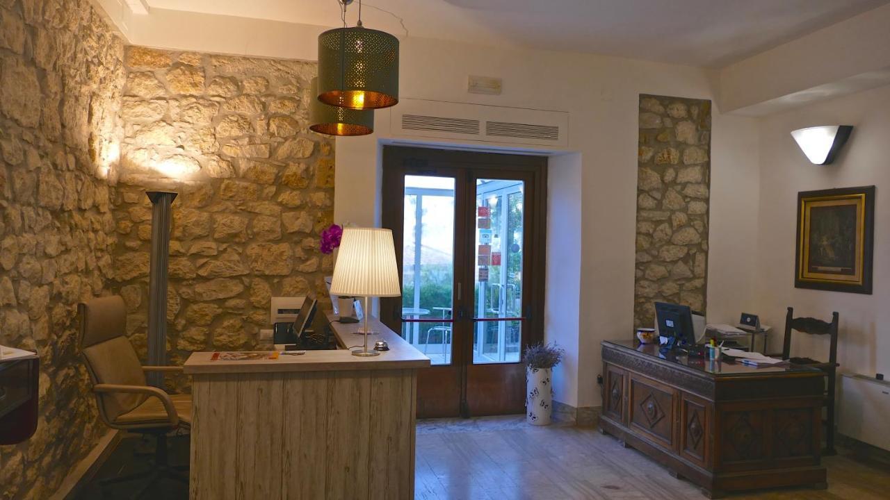 Hotel Colucci Nusco Екстер'єр фото